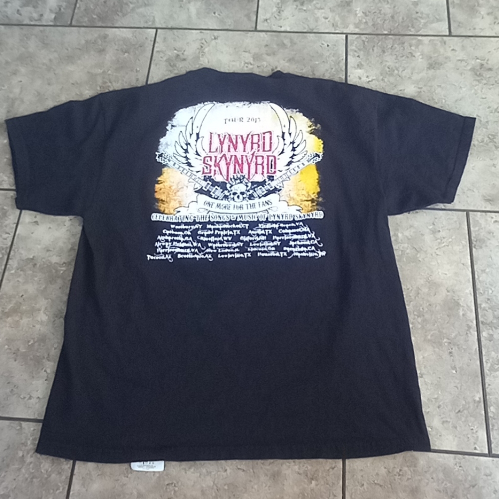 2015 Lynrd Skynyrd Concert Tee - Picture 6 of 6